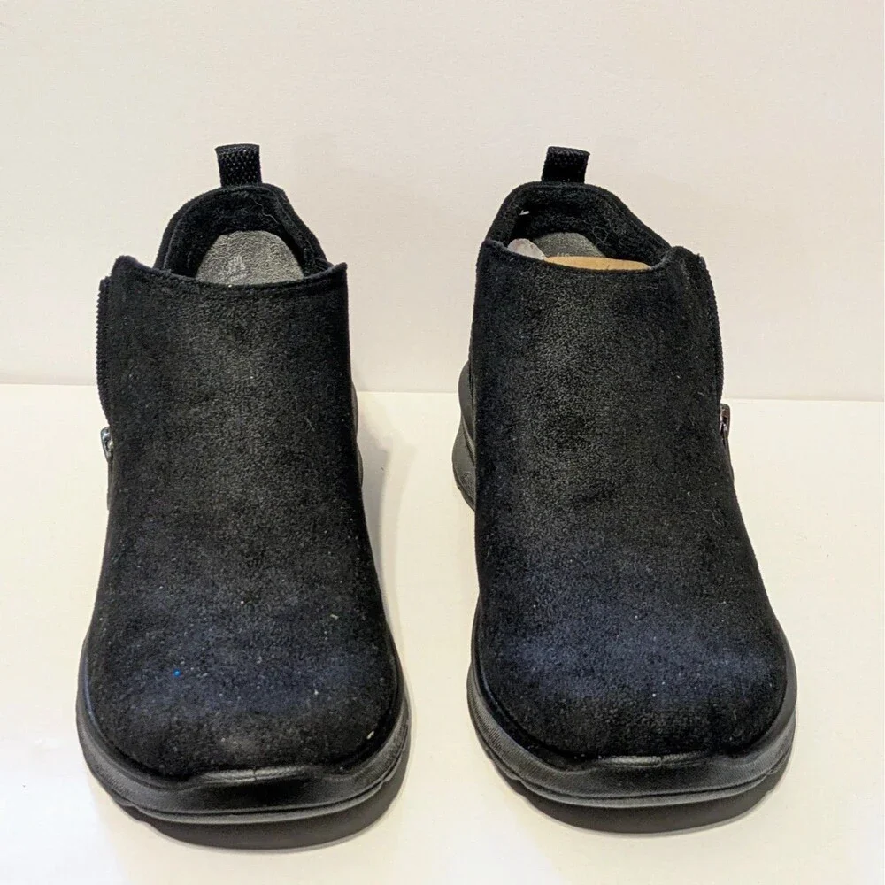 Bzees Greta by LifeStride Women's Black Ankle Boots Vegan Suede Comfort size 8